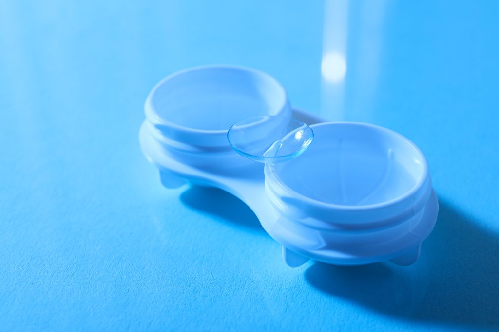 kontaktlencse vizsgálat-min